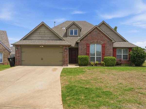 5004 E Ft Worth Street , Broken Arrow, OK 74014