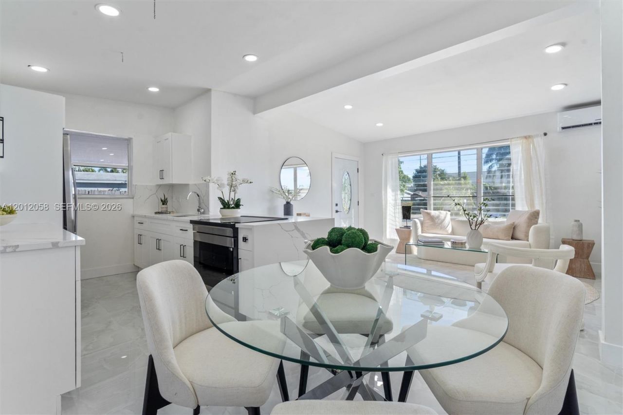 4041 NE 15th Ter, Pompano Beach, FL 33064 Photo