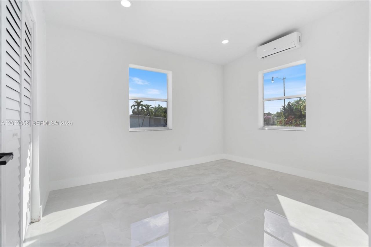 4041 NE 15th Ter, Pompano Beach, FL 33064 Photo