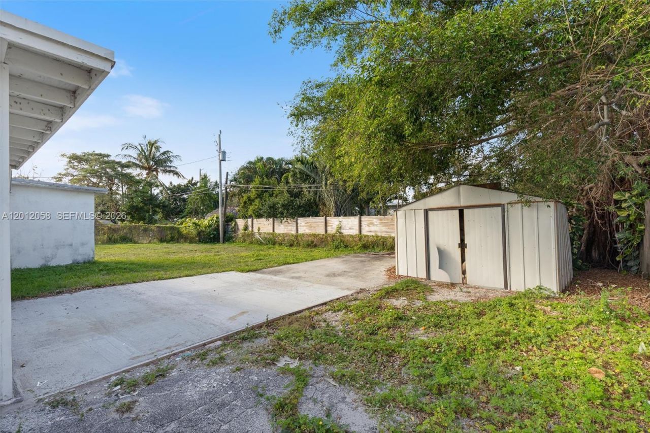 4041 NE 15th Ter, Pompano Beach, FL 33064 Photo
