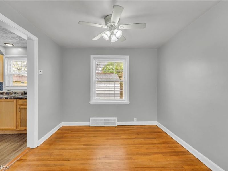 5440 Hollywood Avenue, Maple Heights, OH 44137 Photo 6