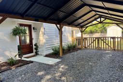 814 Armsway Street photo 4
