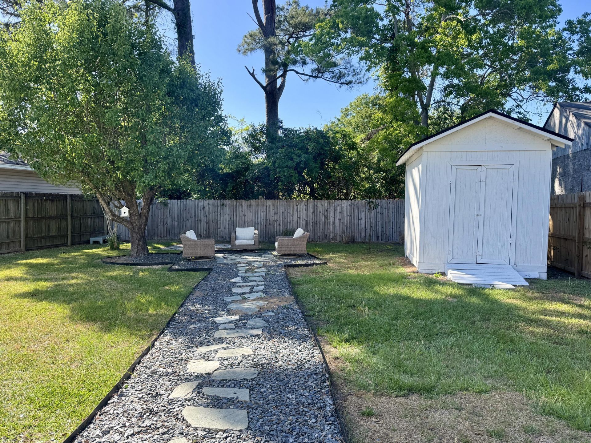 814 Armsway Street Photo 5