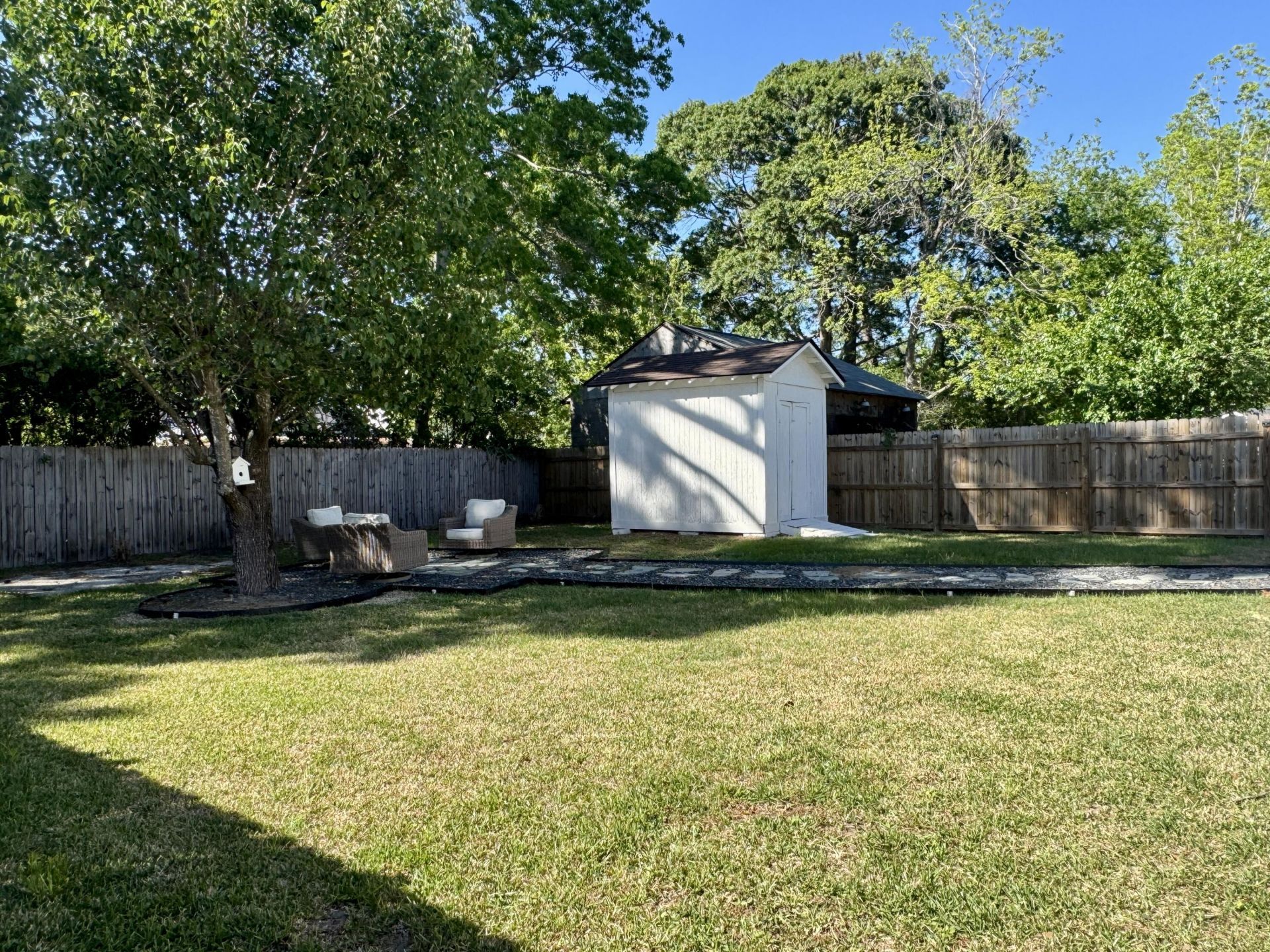 814 Armsway Street Photo 7