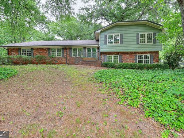 1878 Harbour Oaks Drive, Snellville, GA 30078