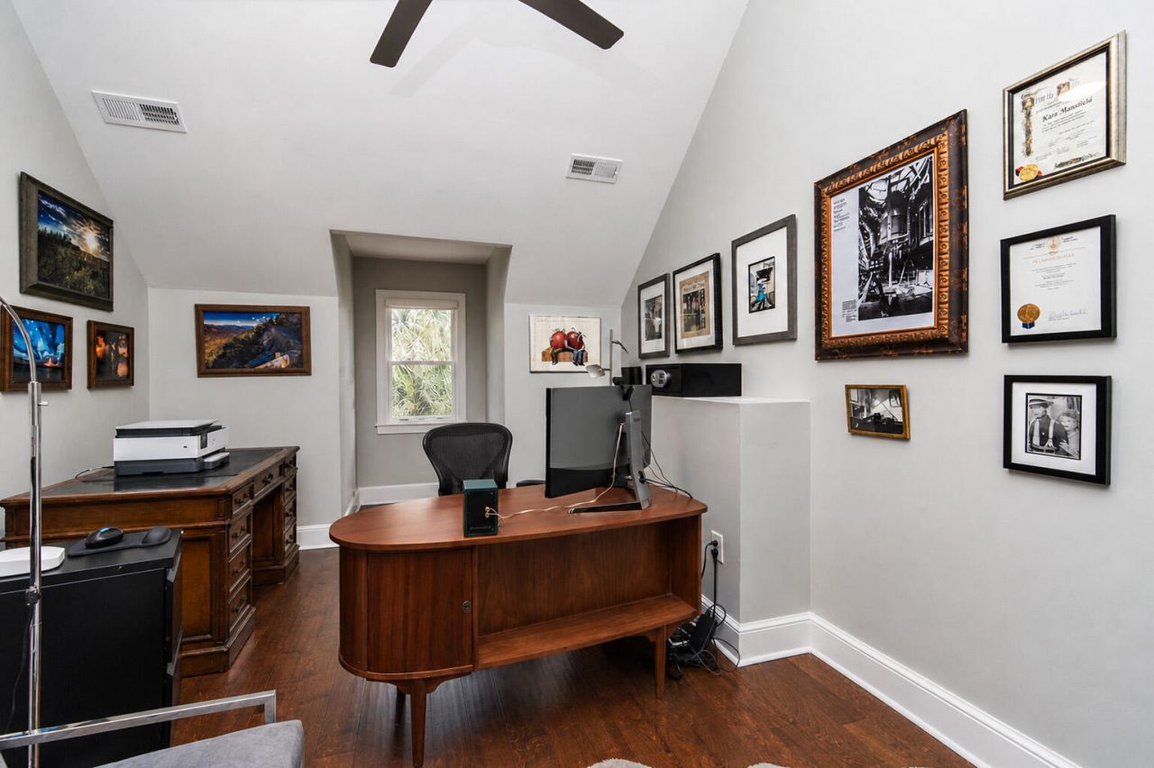 121 Berkshire Drive Photo 33