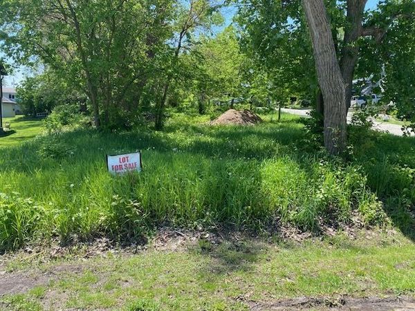 1023 Hooks Lane , Fox Lake, IL 60050