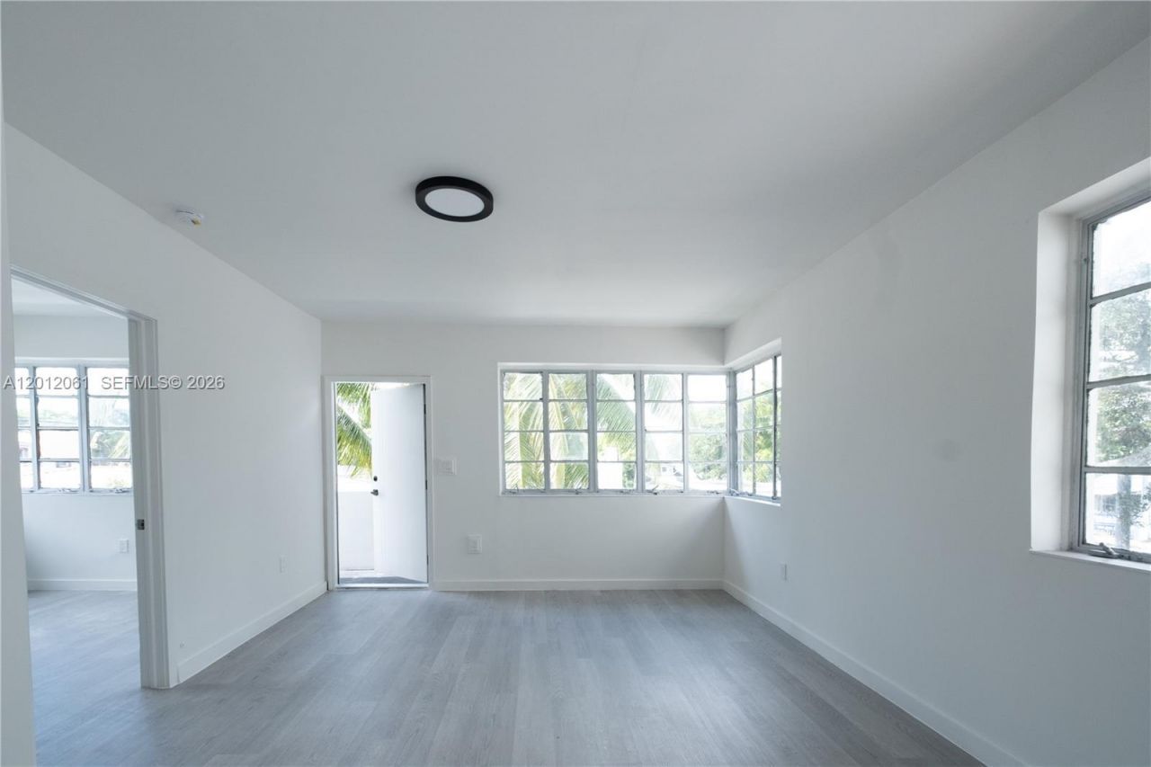 423 NE 71st St , Unit 4, Miami, FL 33138 Photo