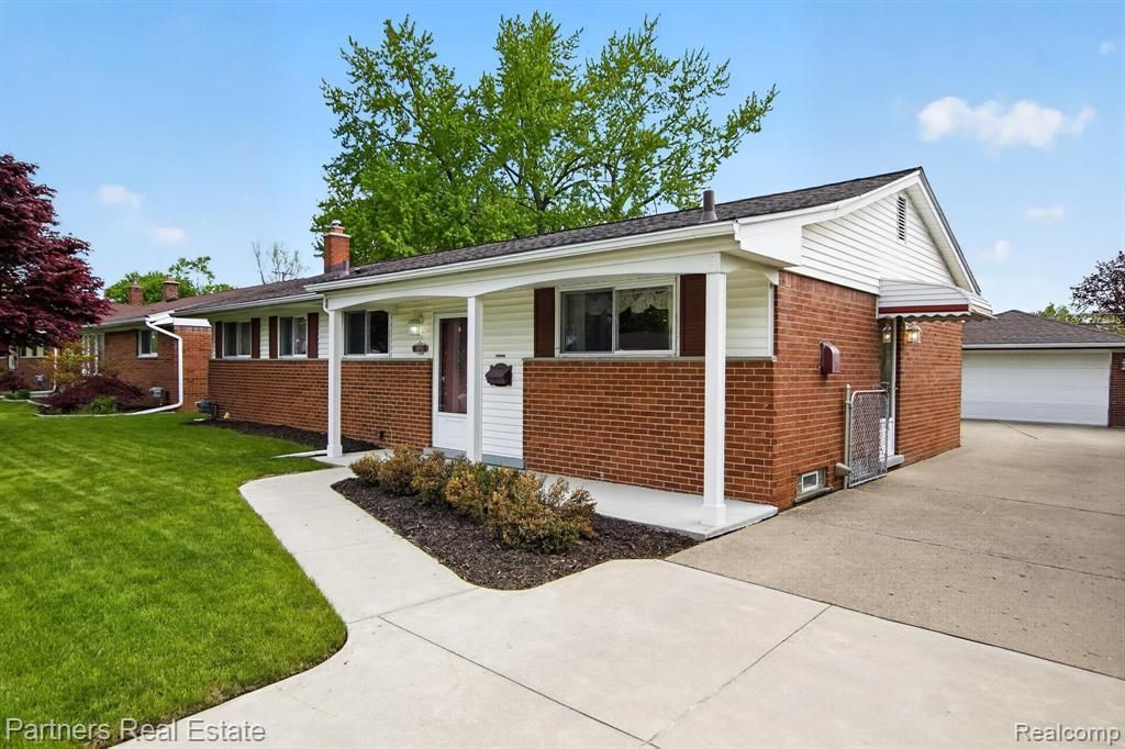 14582 Blue Skies Street, Livonia, MI 48154 Main Photo