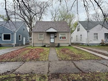 15870 W Parkway Street, Detroit, MI 48223