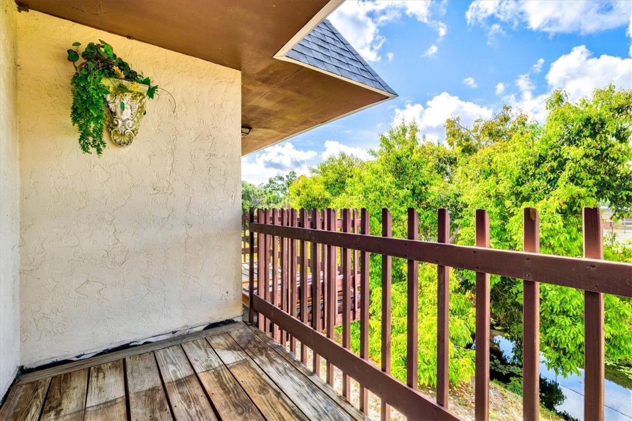 3202 Ramblewood Drive N, Sarasota, FL 34237 Photo