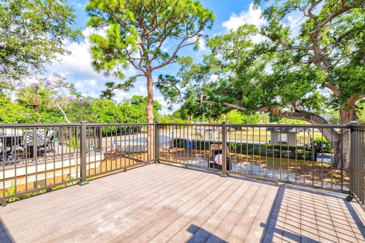 3202 Ramblewood Drive N, Sarasota, FL 34237 Photo