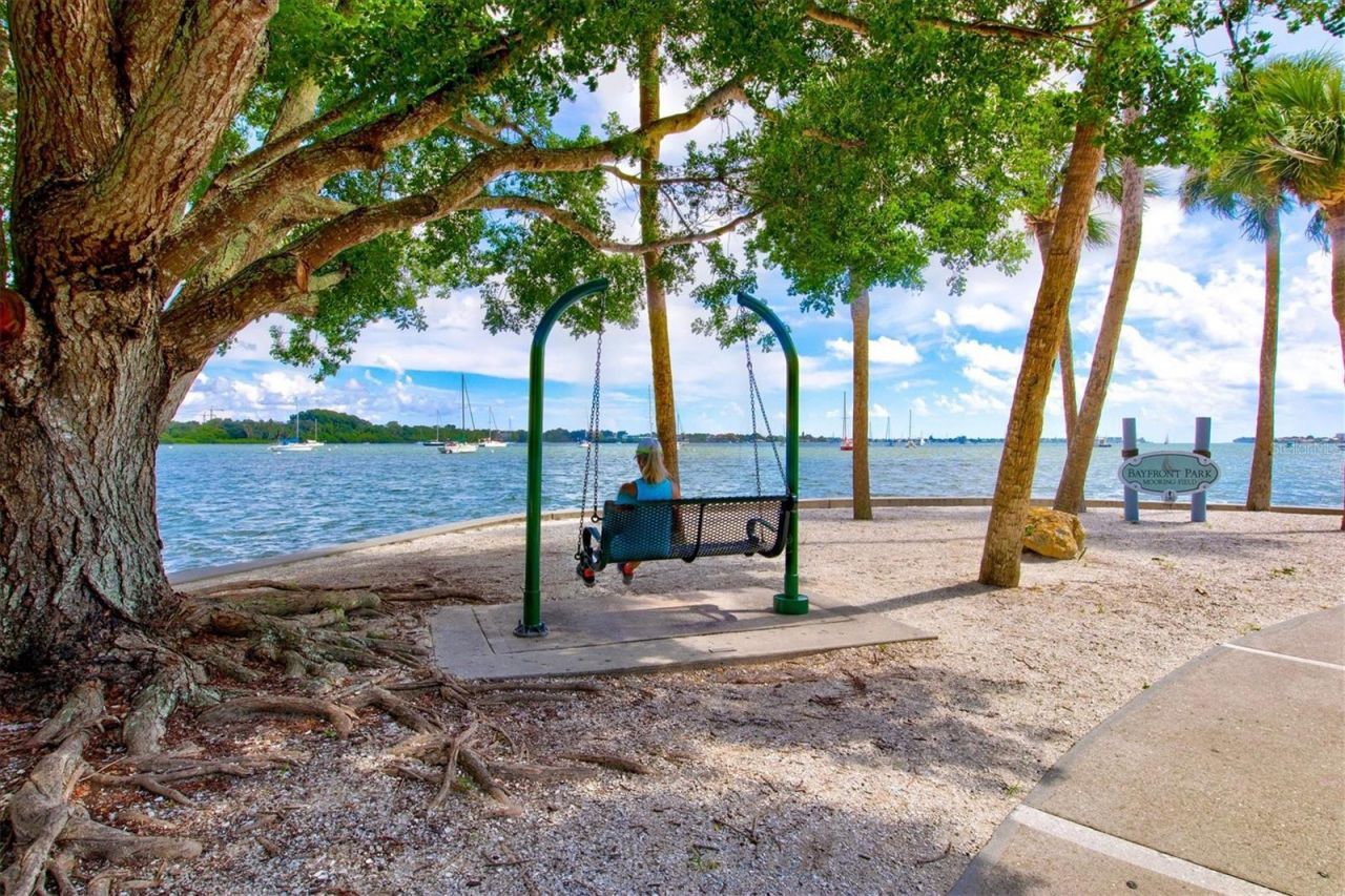 3202 Ramblewood Drive N, Sarasota, FL 34237 Photo
