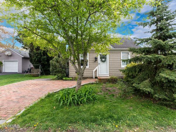 46 W Cape May Avenue, Ocean Gate, NJ 08740