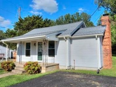 9 BRADLEY LN, WAYNESBORO, VA 22980