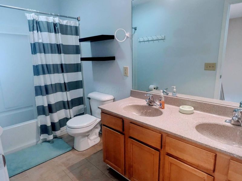 498 E Kossuth Street , Columbus, OH 43206 Photo 10