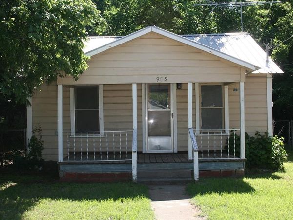 908 Franklin Street, Weatherford, TX 76086