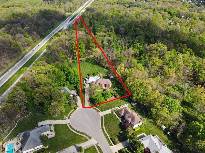 170 Oak Tree Drive, Canfield, OH 44406 Photo 4