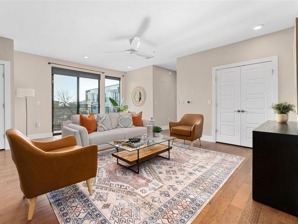 1615 E 7th ST, Unit 402, Austin, TX 78702