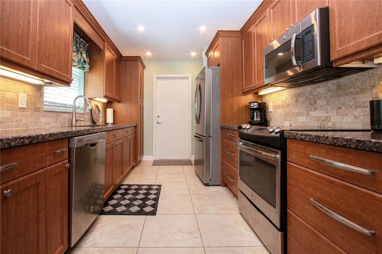 4405 Lakewood Avenue, Bradenton, FL 34208 Photo