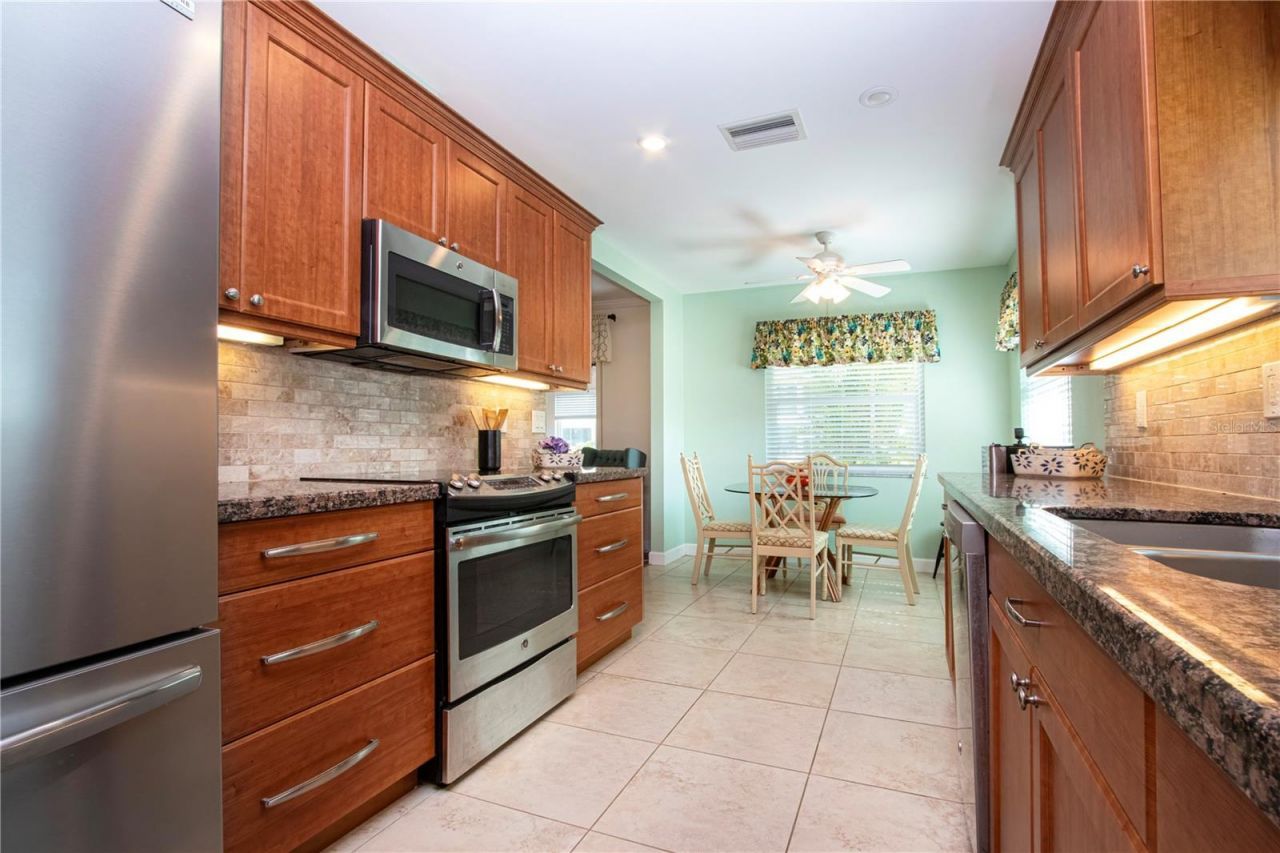 4405 Lakewood Avenue, Bradenton, FL 34208 Photo