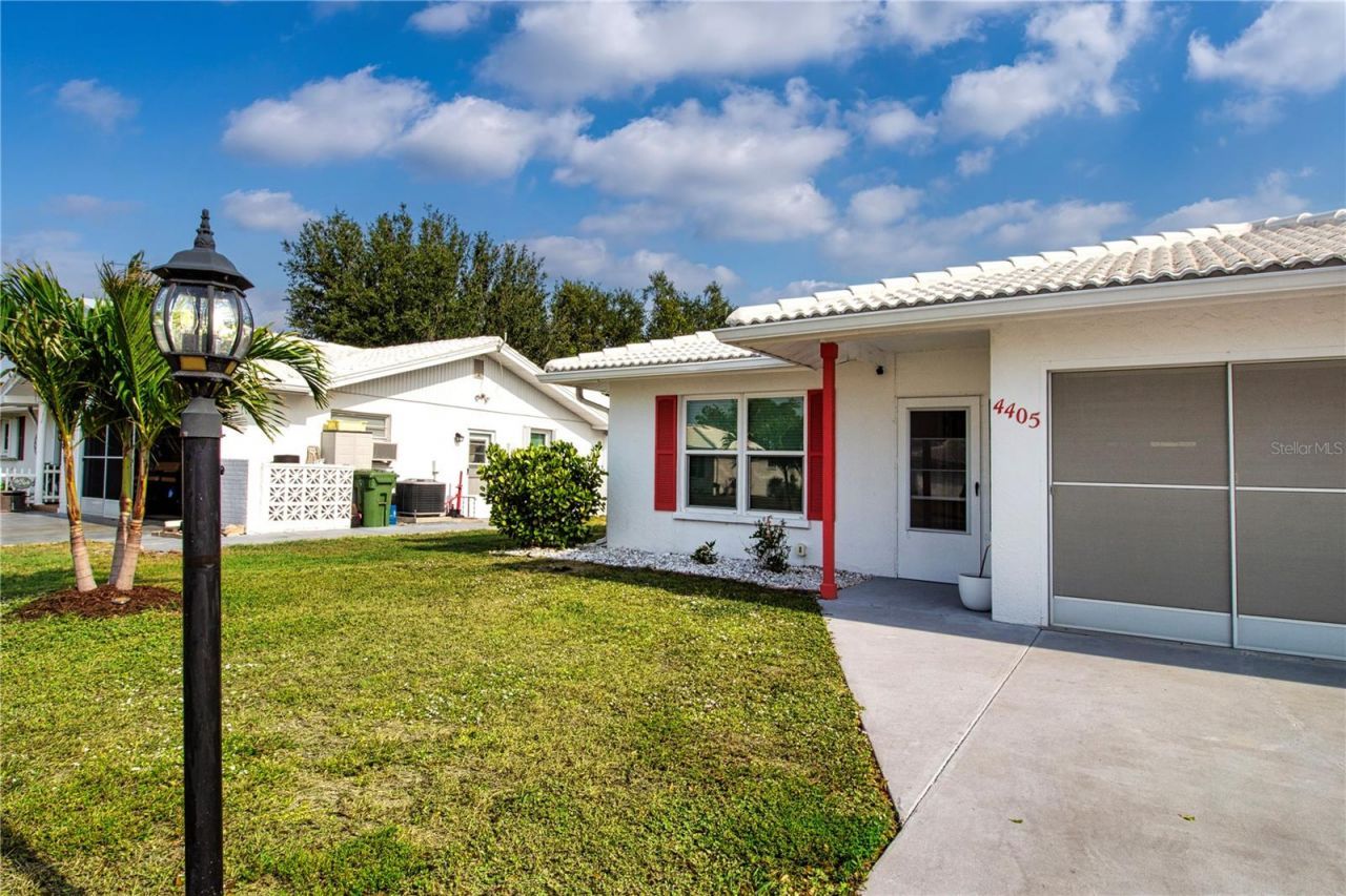 4405 Lakewood Avenue, Bradenton, FL 34208 Photo