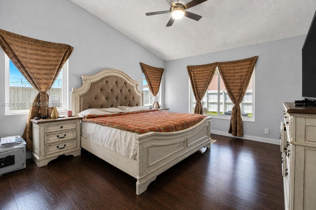 18083 SW 13th St , Pembroke Pines, FL 33029 Photo
