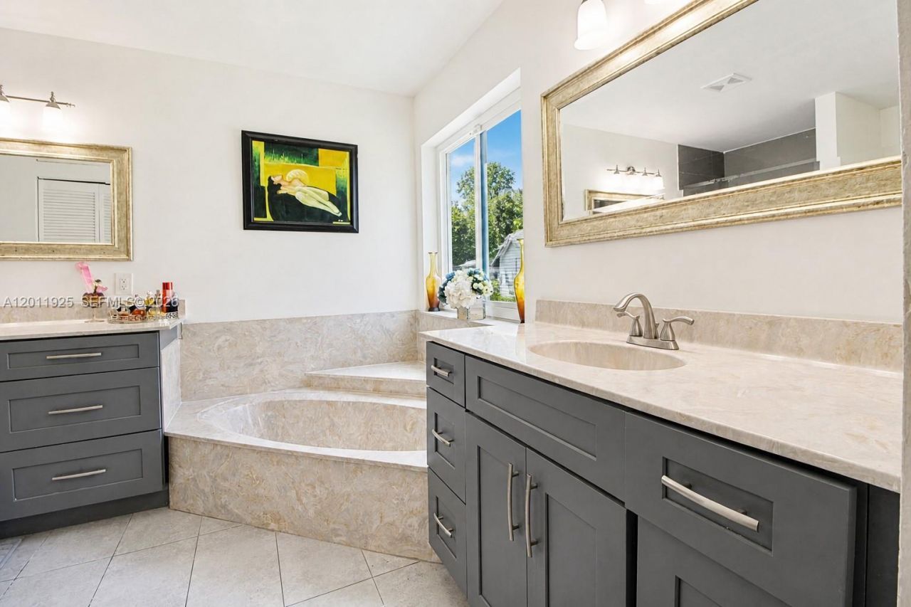 18083 SW 13th St , Pembroke Pines, FL 33029 Photo