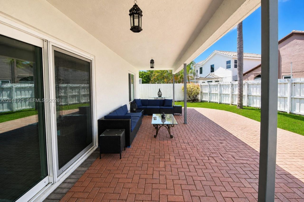 18083 SW 13th St , Pembroke Pines, FL 33029 Photo