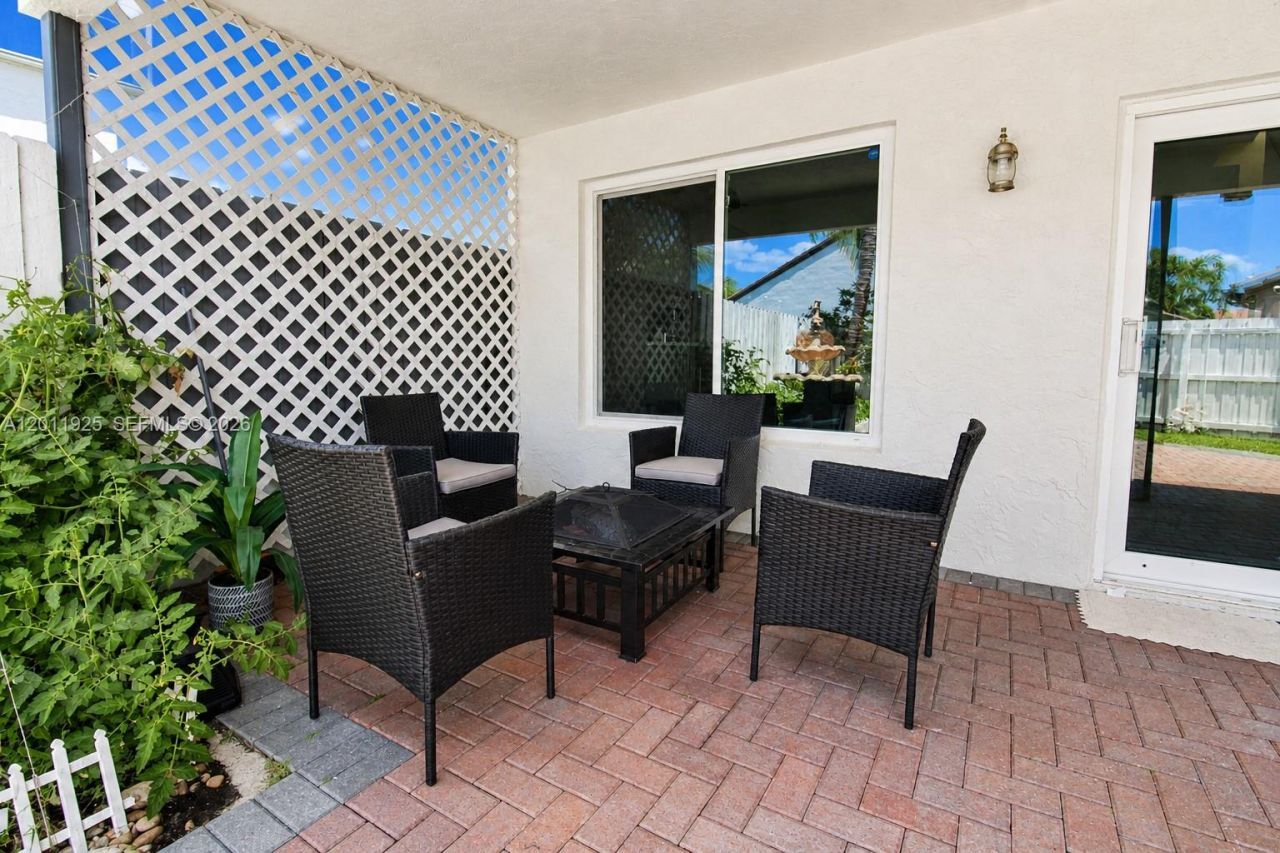 18083 SW 13th St , Pembroke Pines, FL 33029 Photo