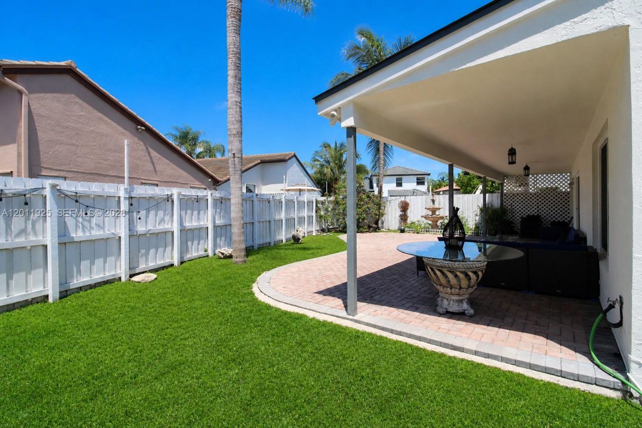 18083 SW 13th St , Pembroke Pines, FL 33029 Photo