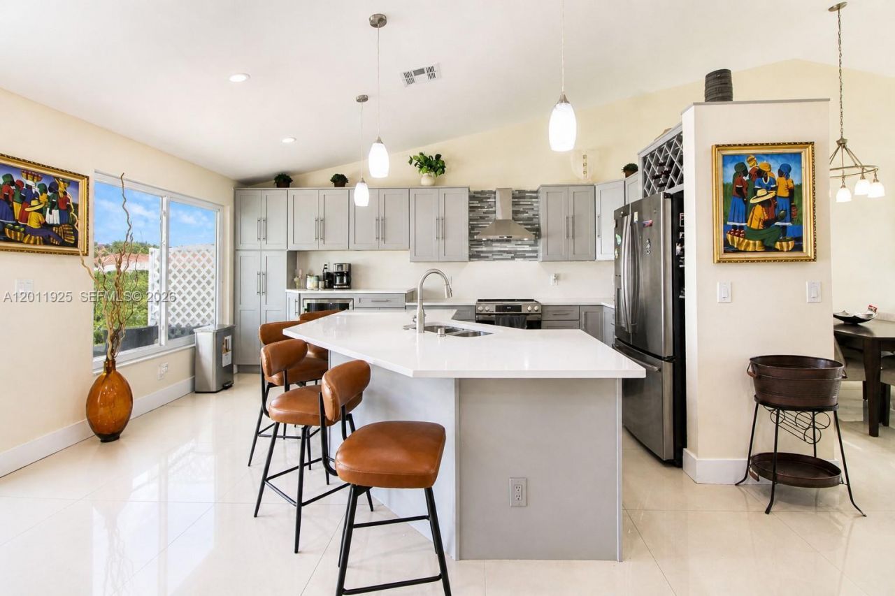 18083 SW 13th St , Pembroke Pines, FL 33029 Photo
