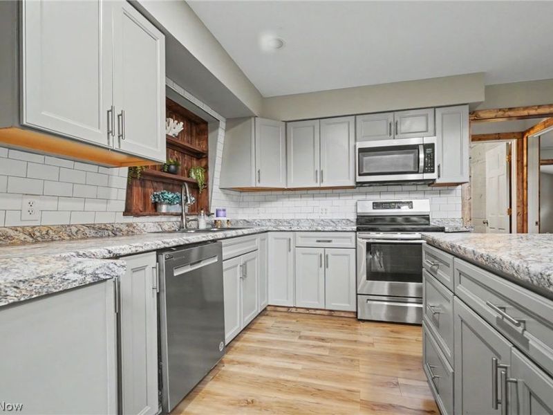 47176 Chippewa Trail, Negley, OH 44441 Photo 10