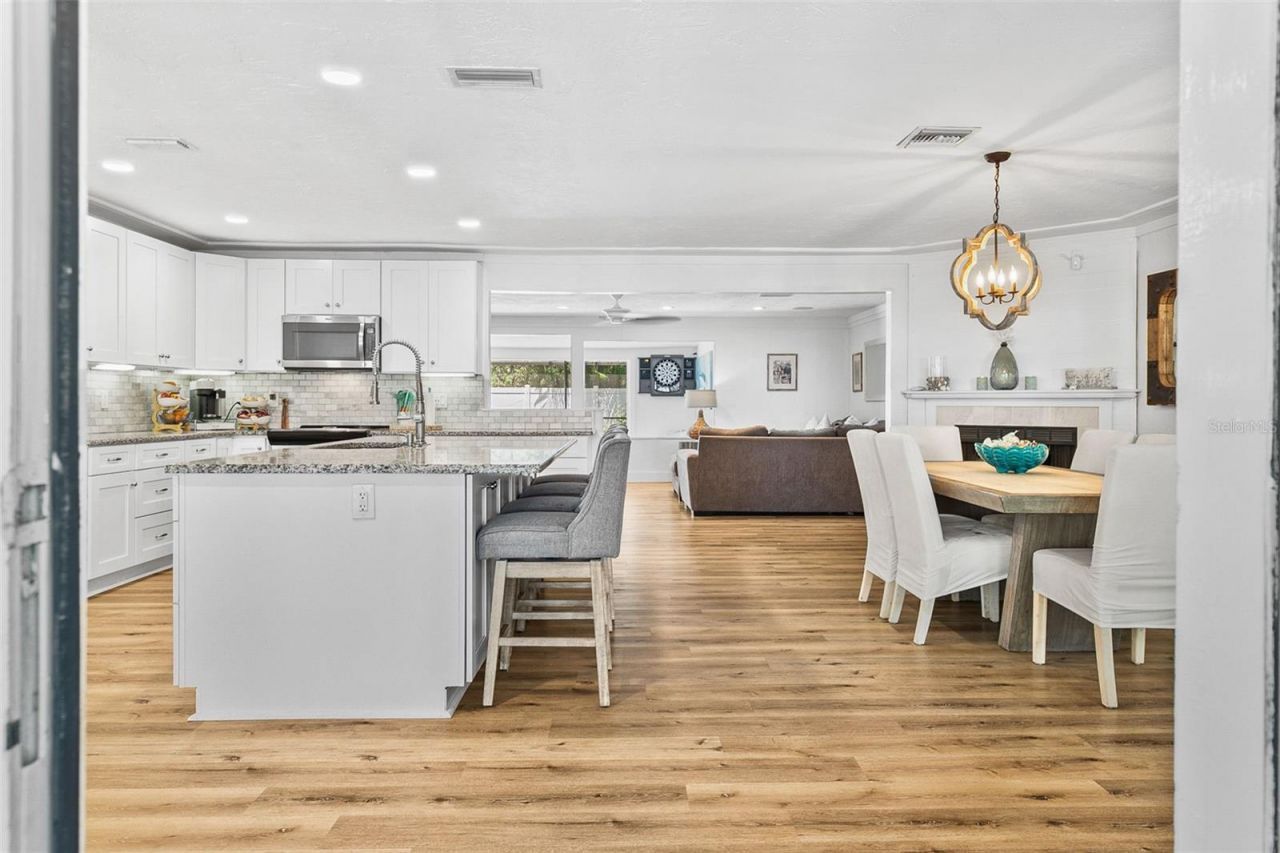 2215 Hibiscus Street, Sarasota, FL 34239 Photo