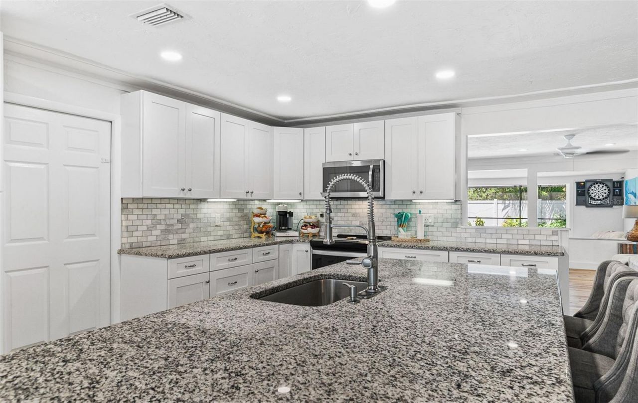 2215 Hibiscus Street, Sarasota, FL 34239 Photo