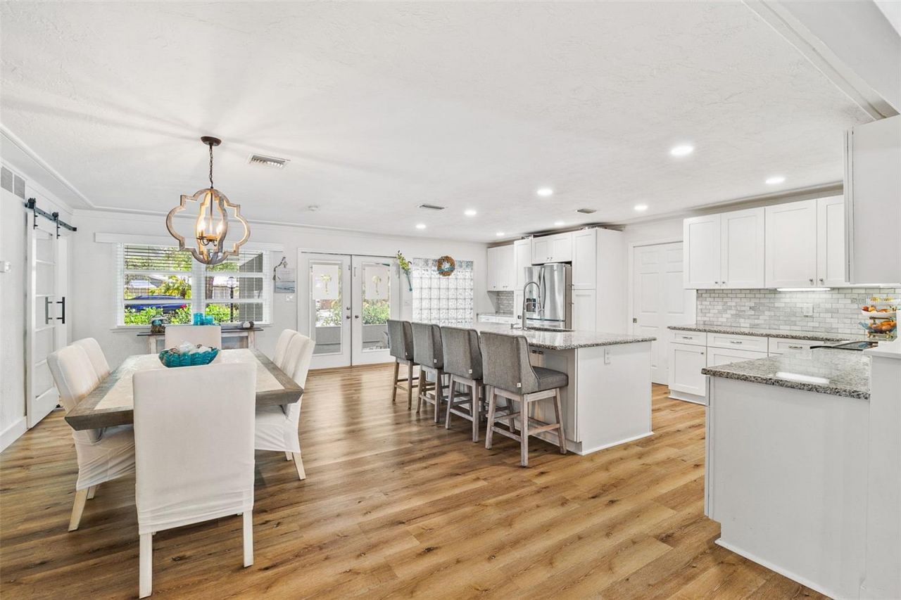 2215 Hibiscus Street, Sarasota, FL 34239 Photo