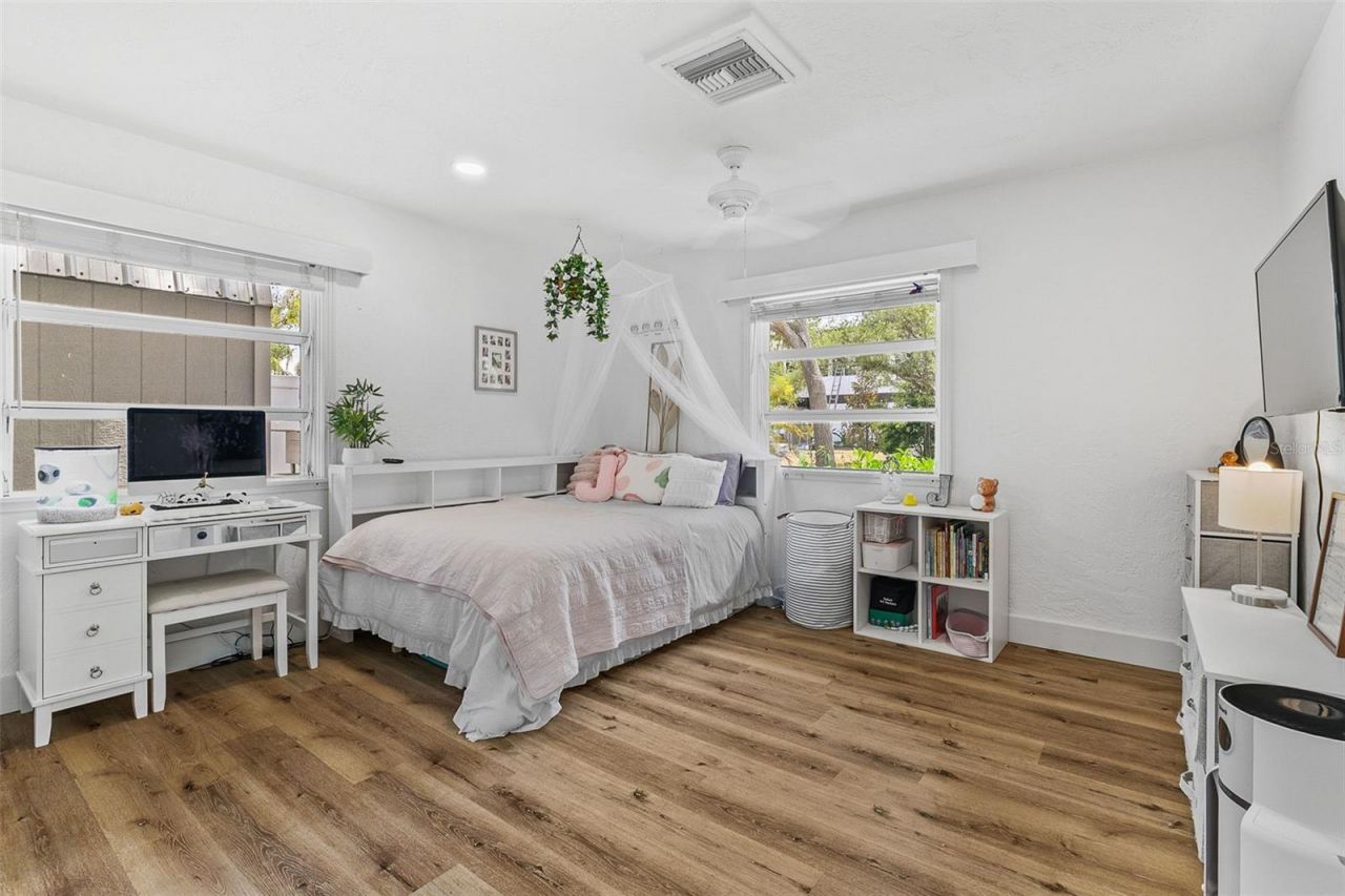 2215 Hibiscus Street, Sarasota, FL 34239 Photo
