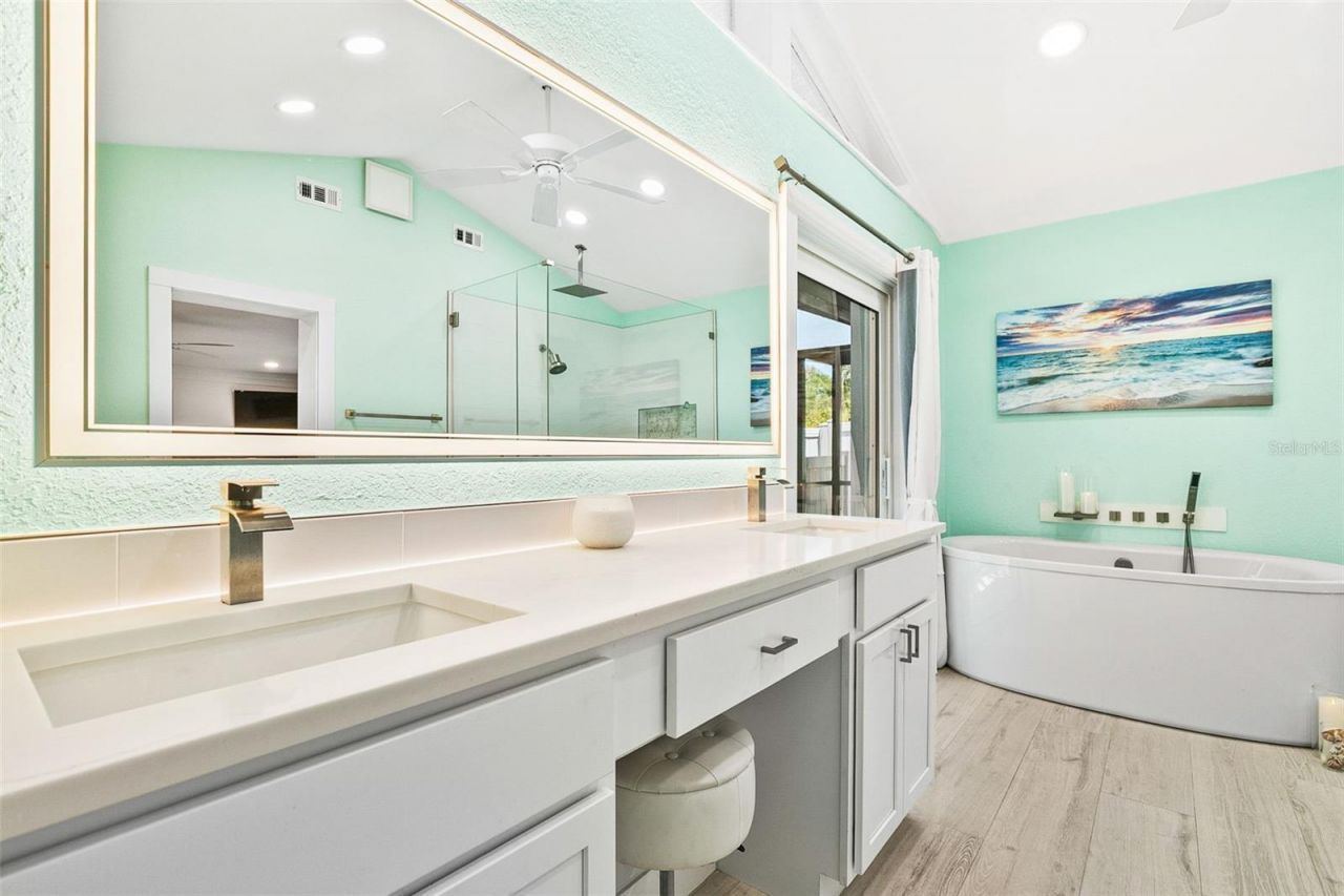 2215 Hibiscus Street, Sarasota, FL 34239 Photo