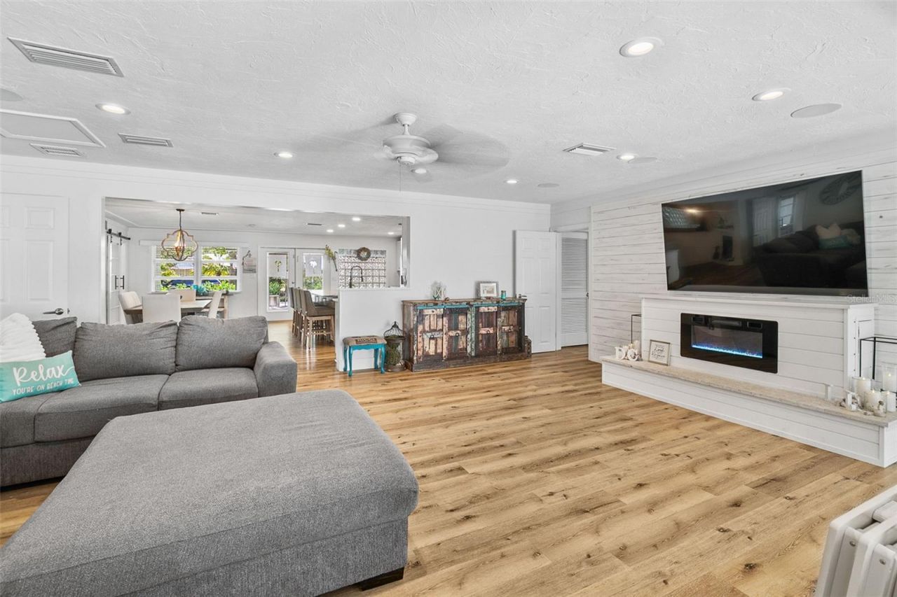 2215 Hibiscus Street, Sarasota, FL 34239 Photo