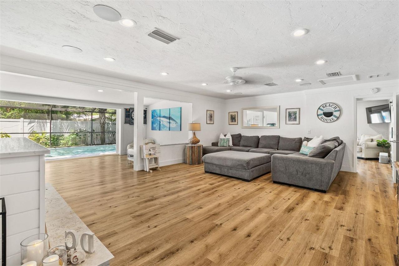 2215 Hibiscus Street, Sarasota, FL 34239 Photo