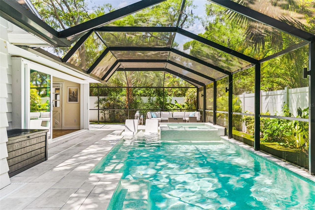 2215 Hibiscus Street, Sarasota, FL 34239 Photo