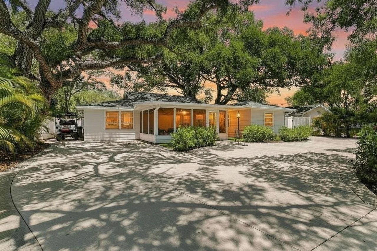 2215 Hibiscus Street, Sarasota, FL 34239 Photo