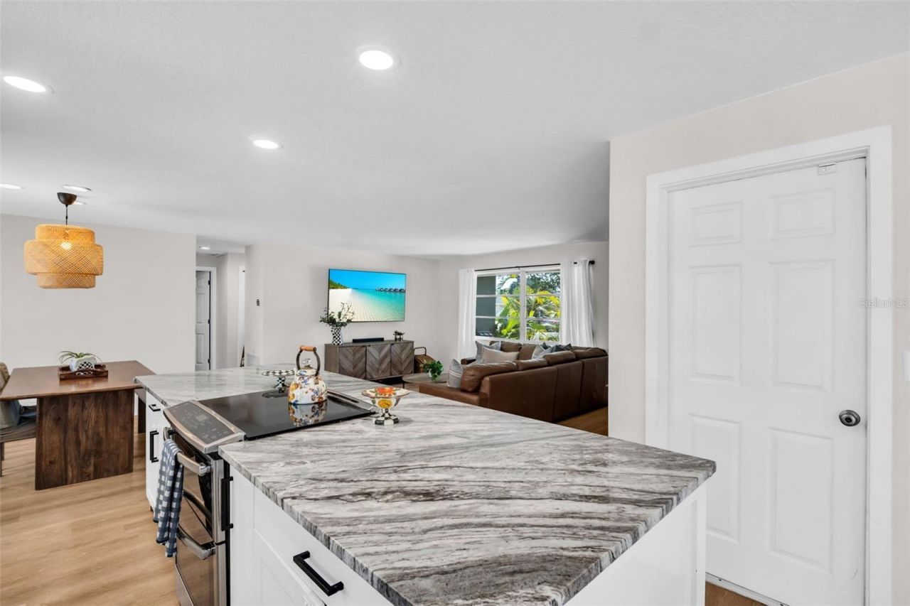 2542 Wynnewood Drive, Clearwater, FL 33763 Photo