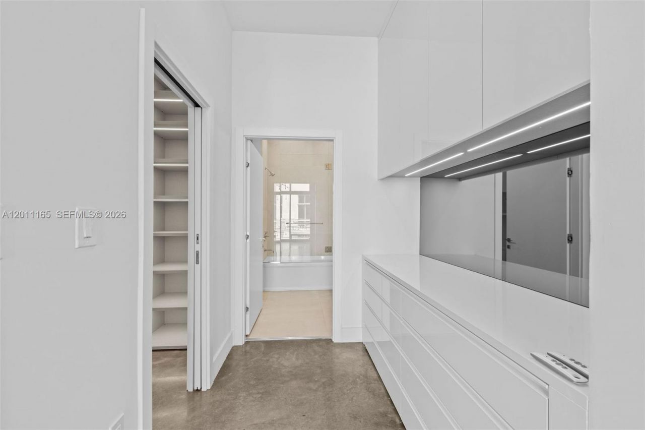2001 Meridian Ave, Unit PH-17, Miami Beach, FL 33139 Photo