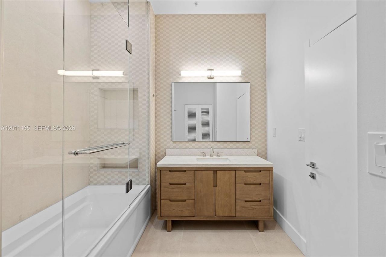 2001 Meridian Ave, Unit PH-17, Miami Beach, FL 33139 Photo