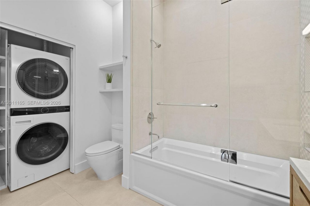 2001 Meridian Ave, Unit PH-17, Miami Beach, FL 33139 Photo