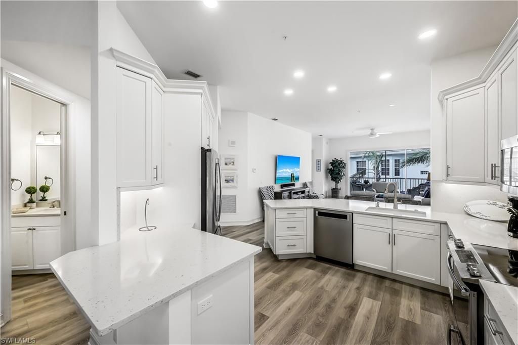 837 Sailaway Ln, Unit 204, Naples, FL 34108 Photo