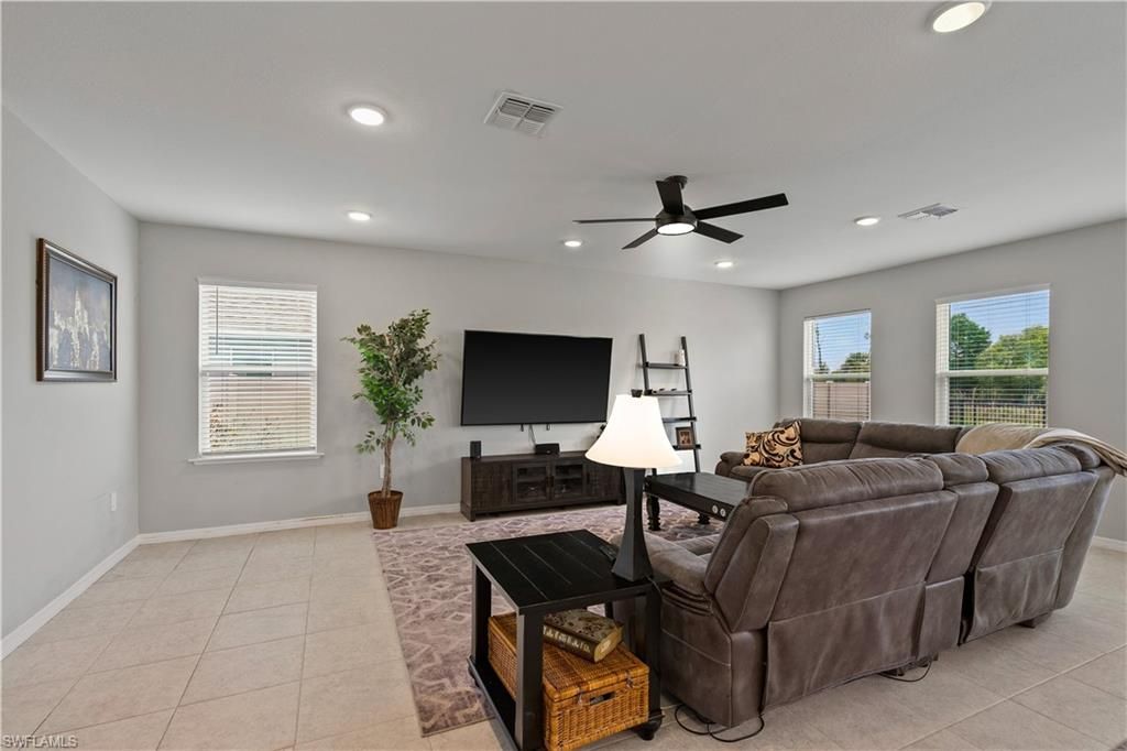 8944 Cascade Price Cir, North Fort Myers, FL 33917 Photo