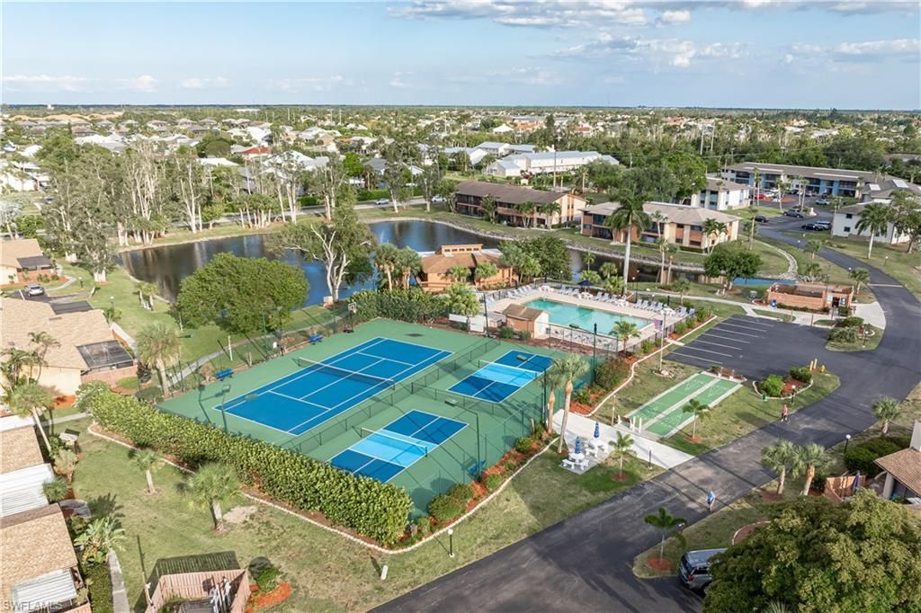 6414 Royal Woods Dr, Fort Myers, FL 33908 Photo