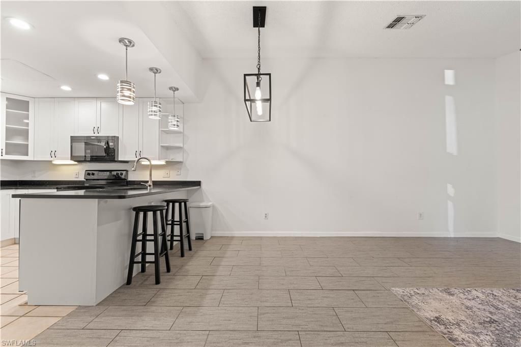 6414 Royal Woods Dr, Fort Myers, FL 33908 Photo